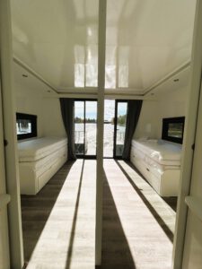 Schlafzimmer mit Ausziehbetten